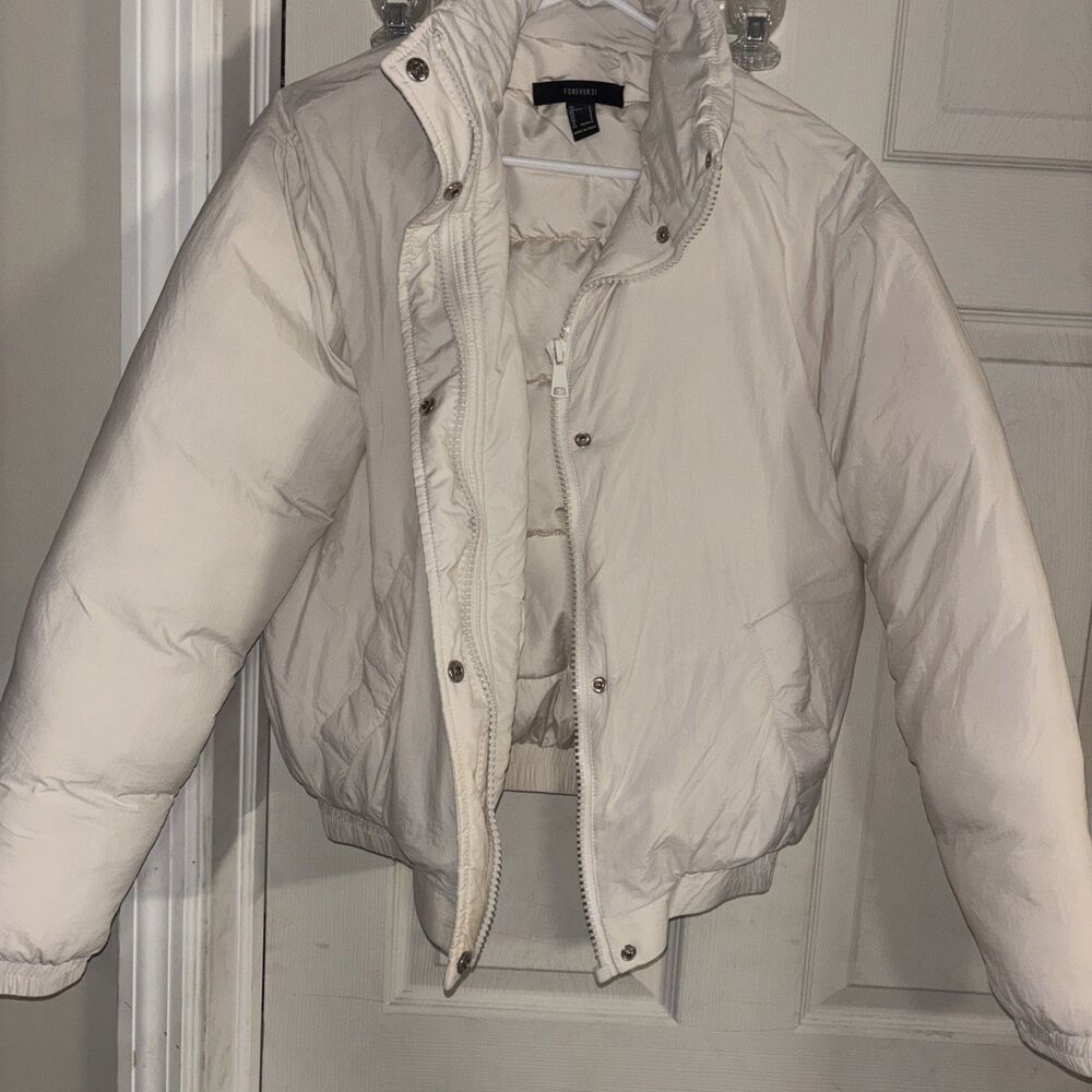 Forever 21 Puffer Jacket Women's Small Polyester Fill Heavy Winter Warm
